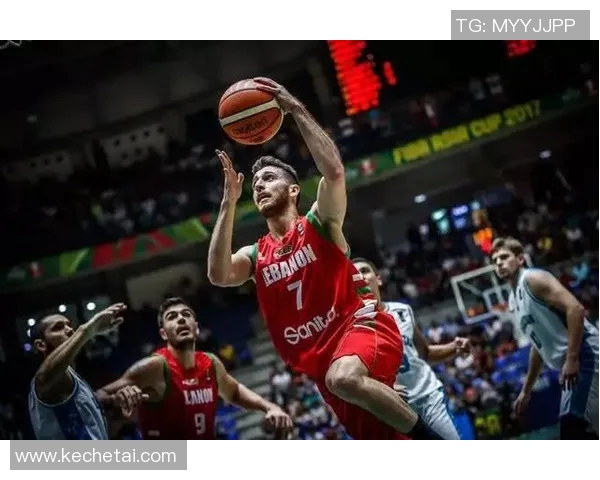 蓝队与黎巴嫩精彩对决回顾分析赛场表现与战术策略探讨