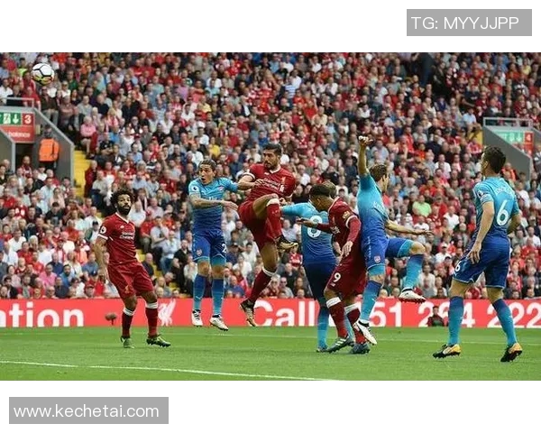 西布朗维奇迎战热刺展现英超激烈对抗与精彩瞬间