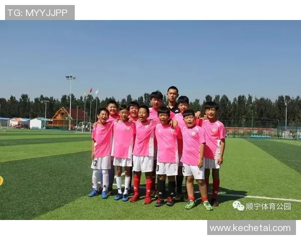 塞罗与罗萨体育的激烈对决揭示足球战术的精彩与魅力