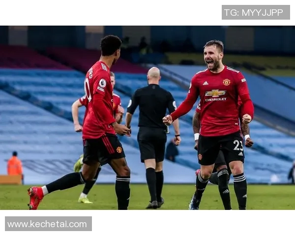 巴黎与曼联上半场精彩对决分析与战术解析