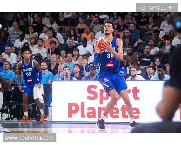 文班亚马法国队首战狂砍27分完胜意大利引发NBA球探热议