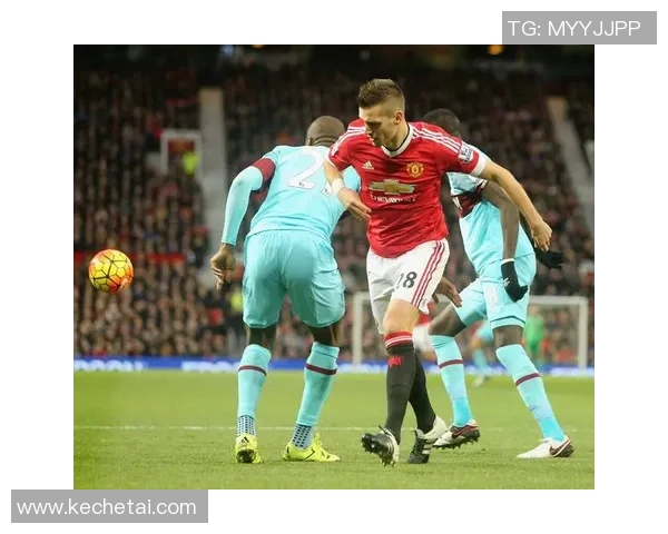 曼联与曼城对决前瞻分析及比赛结果预测探讨