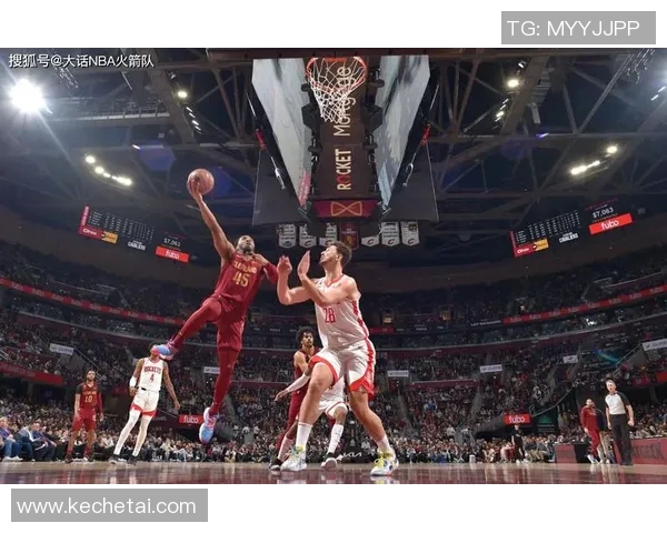 火箭队与爵士队精彩对决直播录像回顾12月8日赛事亮点分析 火箭队与爵士队精彩对决直播录像回顾12月8日赛事亮点分析