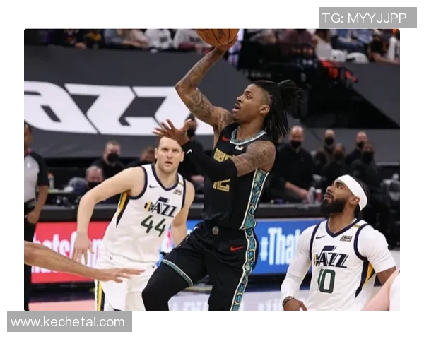 多诺万米切尔带领球队奋勇争先展现篮球天赋与领导力