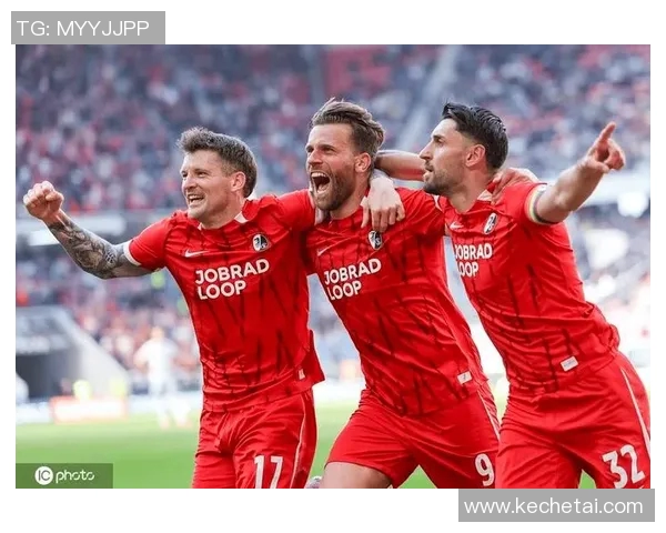 德甲激战沙尔克迎战弗赖堡争夺关键积分之战